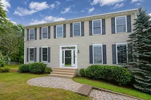 5 Bay Farm Ln, Grafton, MA 01560 - Photo 2