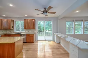 5 Bay Farm Ln, Grafton, MA 01560 - Photo 6