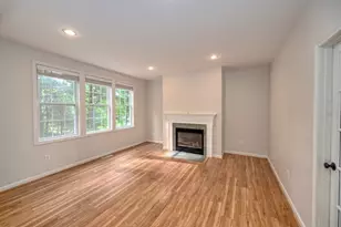 5 Bay Farm Ln, Grafton, MA 01560 - Photo 8
