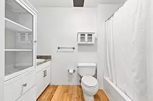 21 Wormwood St, Boston, MA 02210 - Photo 10