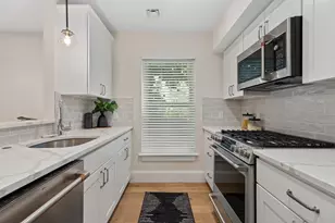 29 Ward St, Boston, MA 02127 - Photo 6