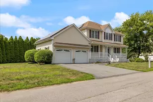 8 Hunter Ave, Methuen, MA 01844 - Photo 2