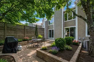 439c Dedham St, Newton, MA 02459 - Photo 14