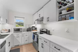 225 Page St, Avon, MA 02322 - Photo 14
