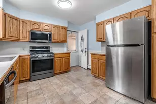 45 Brook St, Easthampton, MA 01027 - Photo 4