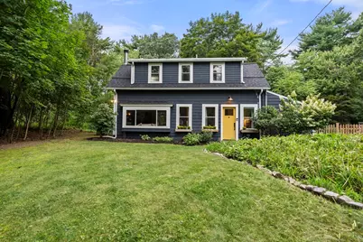 43 Myrtle St, Norfolk, MA 02056 - Photo 1