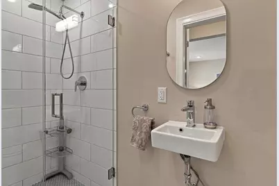 21 Malvern Avenue #1, Somerville, MA 02144 - Photo 20
