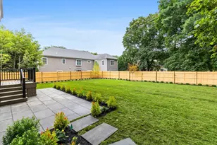 564 Chestnut St, Needham, MA 02492 - Photo 12