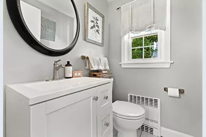 446 Pine St, Weymouth, MA 02190 - Photo 14
