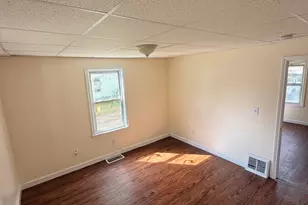 44 Laurel St, Leominster, MA 01453 - Photo 16