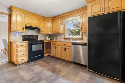 8 Helene St, Quincy, MA 02169 - Photo 18