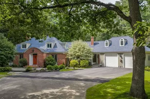 8 Buttercup Ln, Dover, MA 02030 - Photo 2