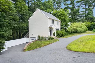 40 Hartford Ave N, Upton, MA 01568 - Photo 4