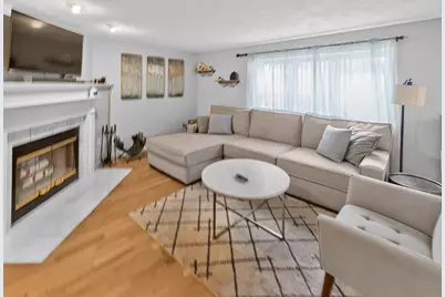 40 Hartford Ave N, Upton, MA 01568 - Photo 6