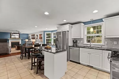 194 Woodlawn Street, Taunton, MA 02718 - Photo 8