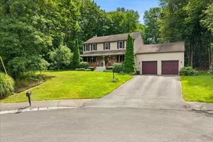 194 Woodlawn St, Taunton, MA 02718 - Photo 2
