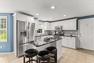 194 Woodlawn St, Taunton, MA 02718 - Photo 10