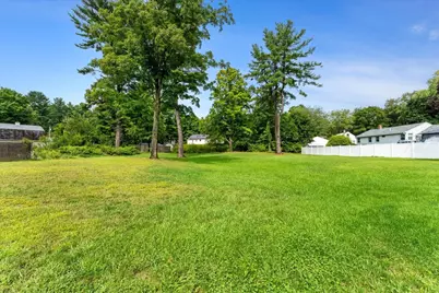 2 Snowling Rd, Uxbridge, MA 01569 - Photo 2