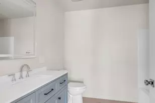 131 Perry St, Lowell, MA 01852 - Photo 8