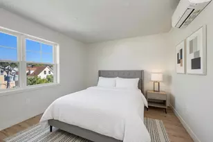 131 Perry St, Lowell, MA 01852 - Photo 16