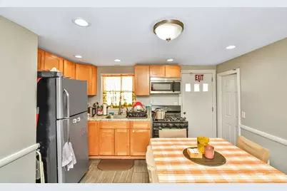 23 Caton St, Boston, MA 02136 - Photo 6