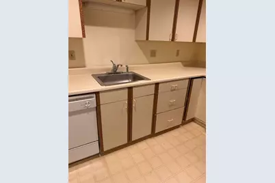 44 Elm St #106, Worcester, MA 01609 - Photo 2
