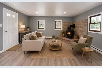 163 Highland St, Clinton, MA 01510 - Photo 4