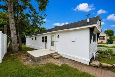 163 Highland St, Clinton, MA 01510 - Photo 2
