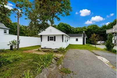163 Highland St, Clinton, MA 01510 - Photo 1