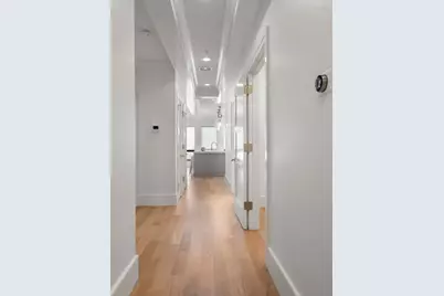 377 W 1st St #7, Boston, MA 02127 - Photo 6