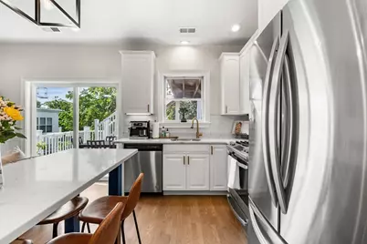 515 E 8th St #3, Boston, MA 02127 - Photo 6