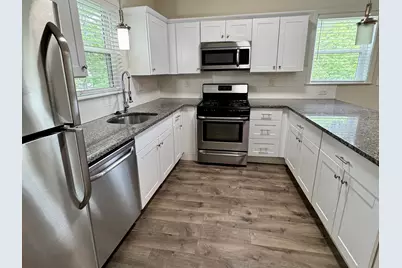 10 Elliott Pl #3R, Peabody, MA 01960 - Photo 1