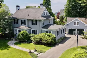 5 Bartlett St, Marblehead, MA 01945 - Photo 1