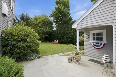 5 Bartlett St, Marblehead, MA 01945 - Photo 36