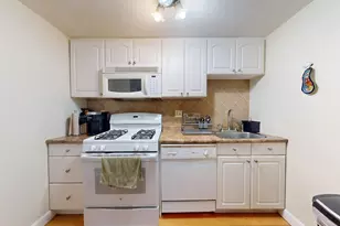 122 Chestnut St, Chelsea, MA 02150 - Photo 4
