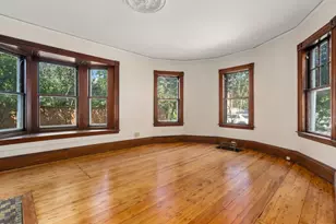 48 Auburn St, Brookline, MA 02446 - Photo 6