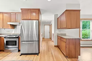16 Birch Ln, Northampton, MA 01062 - Photo 6