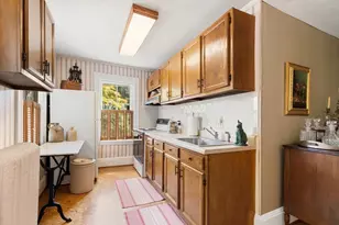 8 Leonard Cir, Medford, MA 02155 - Photo 30