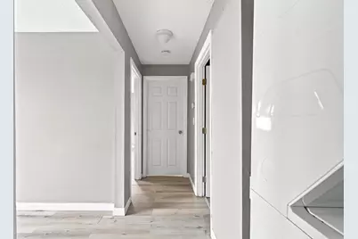 243 Robeson St #3, Fall River, MA 02720 - Photo 16