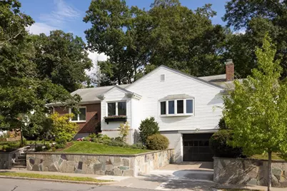154 Bellingham Rd, Brookline, MA 02467 - Photo 18