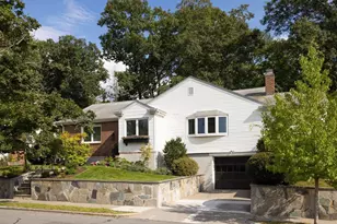 154 Bellingham Rd, Brookline, MA 02467 - Photo 18