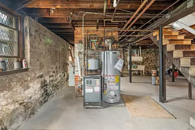 172 Harris St, Revere, MA 02151 - Photo 30