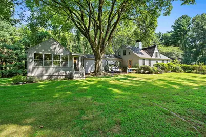 128 Whitford Cir, Marshfield, MA 02050 - Photo 2