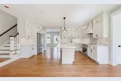 35R-37L Poquanticut Ave, Easton, MA 02356 - Photo 6