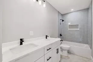 1088 Saratoga St, Boston, MA 02128 - Photo 8