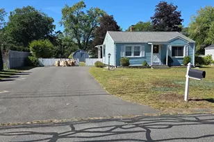11 Brigham Rd, South Hadley, MA 01075 - Photo 2