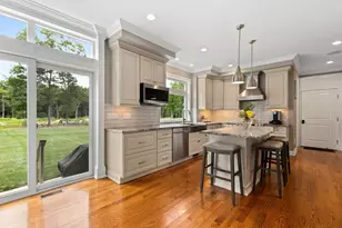 92 Plain St W, Berkley, MA 02779 - Photo 8