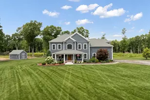 92 Plain St W, Berkley, MA 02779 - Photo 2