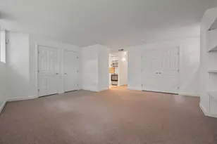 1 W Hill Pl, Boston, MA 02114 - Photo 28