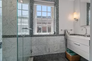 1 W Hill Pl, Boston, MA 02114 - Photo 26